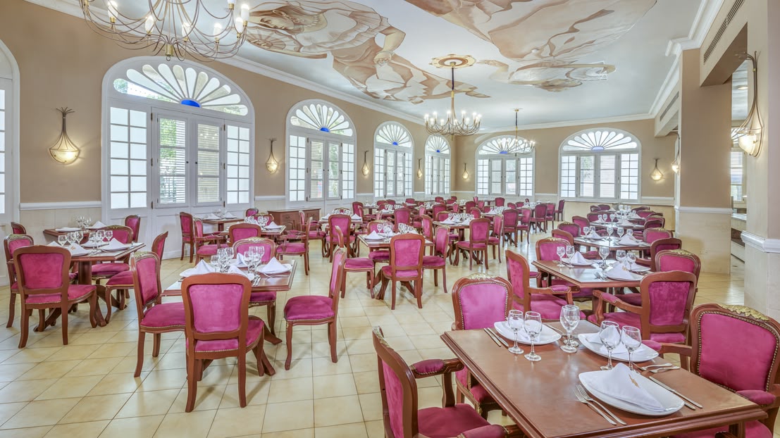 Hotel Sevilla Restaurant groß