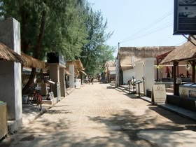 Hauptstraße auf Gili Terawangan - Indonesien Highlight